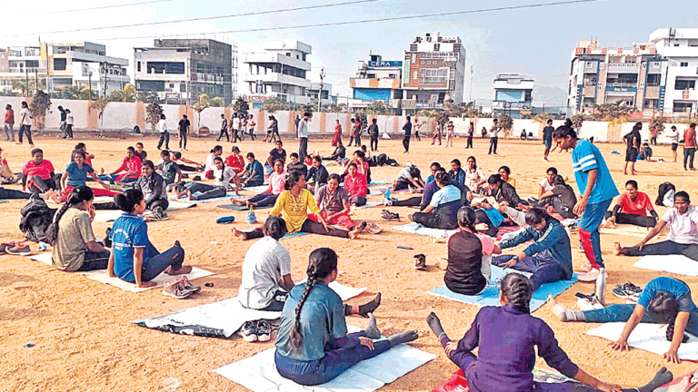 పోలీసుల చర్యలు.. పోరాడి గెలవండి