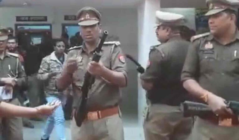 UP police fail to load rifle in viral video