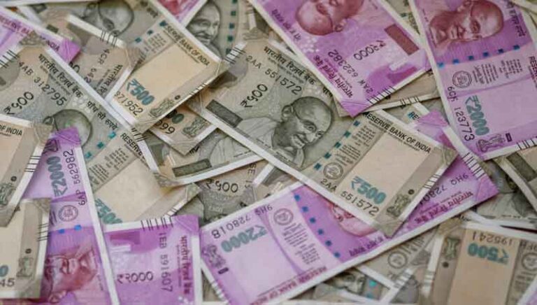 గంటకు రూ.కేంద్రం రుణం 1.26 బిలియన్లు