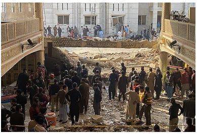 పాకిస్థాన్ మసీదు దాడిలో 25 మంది చనిపోయారు