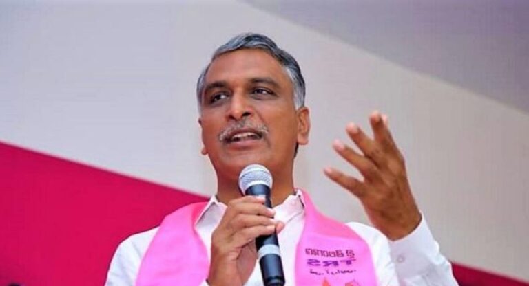 బీఆర్ఎస్ రాక సంబరాలు చేసుకోవాలి.బిఆర్ఎస్ జెండాను ఇంటి వద్దకు తీసుకురావాలి