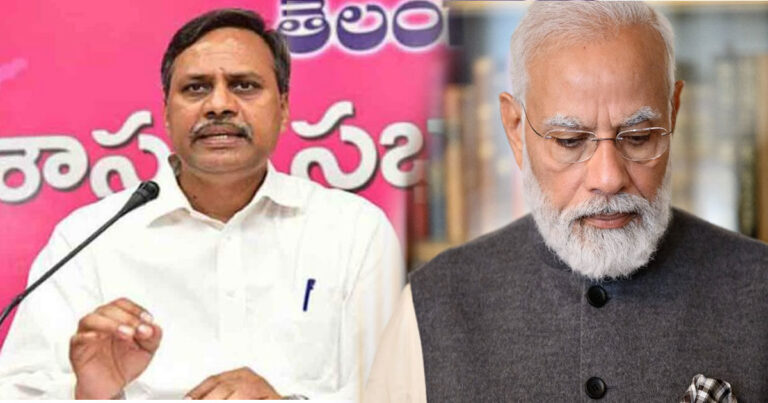 సీఎం కేసీఆర్ సంపద సృష్టిస్తుంటే కేంద్రం అమ్ముకుంటోందన్నారు