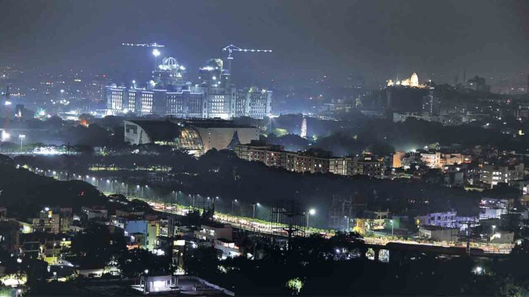 ట్యాంక్బండ్-నమస్తే తెలంగాణ వంటి నెక్లెస్ రోడ్డు యొక్క చారిత్రక రుచులు