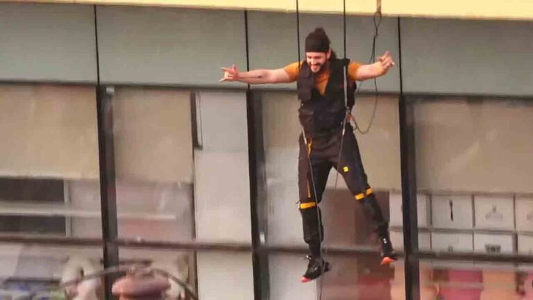 ఏజెంట్ | అఖిల్ రిస్కీ స్టంట్ యొక్క ఏజెంట్ ప్రమోషన్లు.. ట్రైలర్ సమయం చిత్రాలు