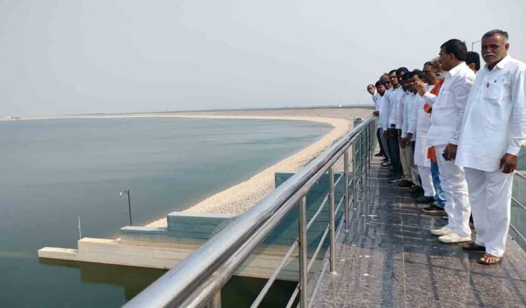 Maharastra farmers visit Gajwel – Telangana Today