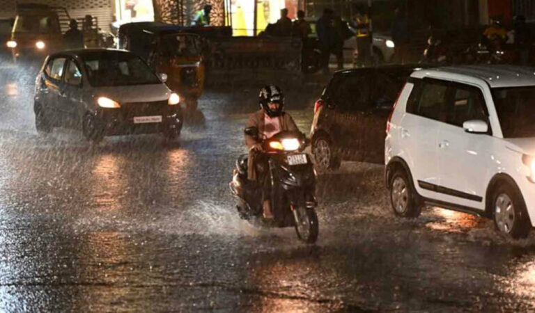 Hyderabad witnesses torrential rain, DRF team steps in