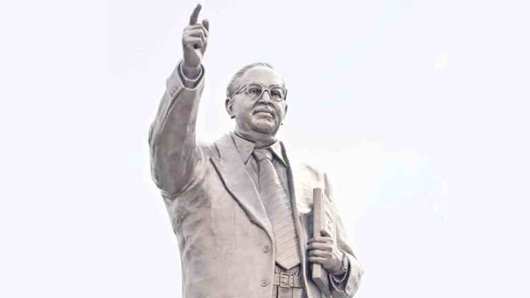 అంబేద్కర్ విగ్రహం భరతజాతికి జ్ఞాన చిహ్నం-Namasthe Telangana