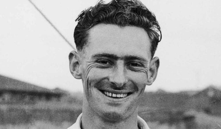 Former Australian Test captain Brian Booth dies at 89