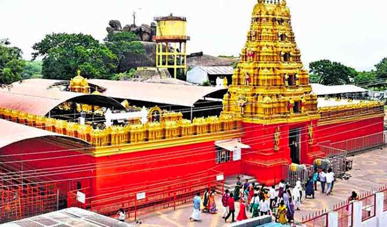 Telangana: Kondagattu Temple adorned with Pedda Hanuman Jayanthi ...