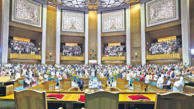 ప్రారంభోత్సవమా? ..పట్టాభిషేకం?