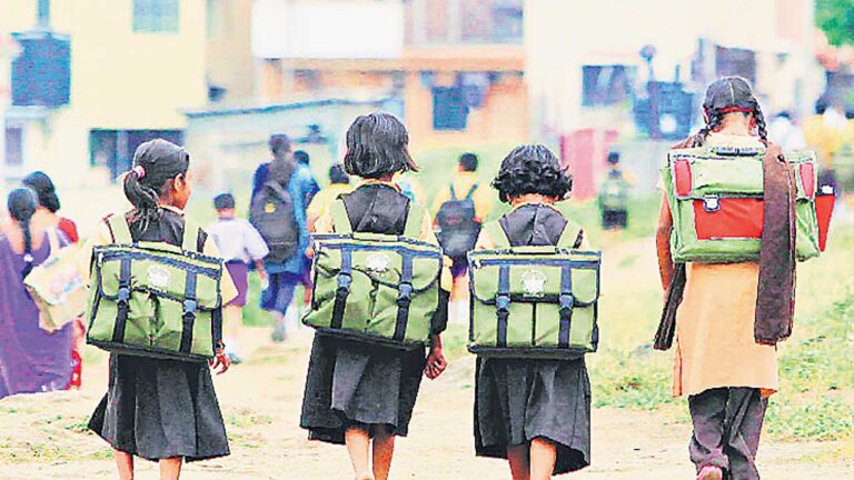 స్కూల్ రీఓపెనింగ్ |రేపు స్కూల్.. స్కూల్ రీఓపెనింగ్ ఇంట్లోనే ప్రారంభం