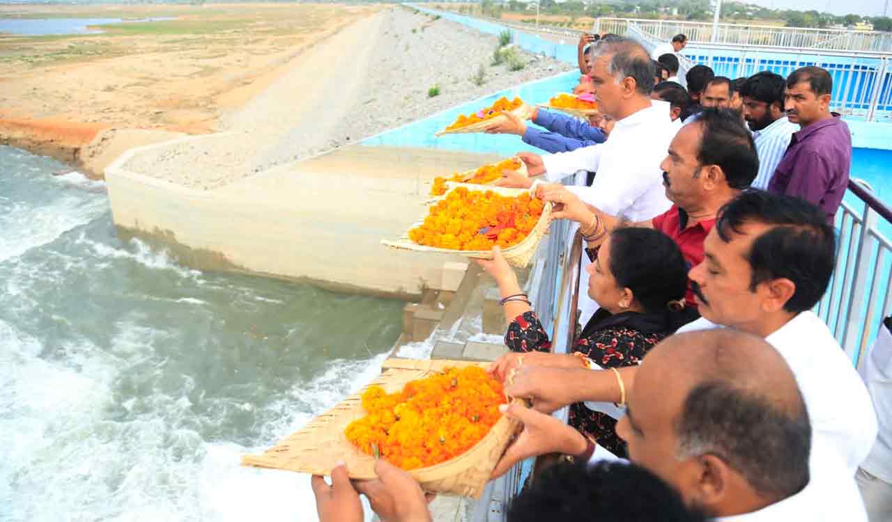 Telangana Irrigation department starts pumping Godavari water into