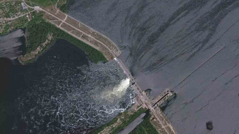 కొత్త కఖోవ్కా డ్యామ్ | కీలకమైన ఉక్రేనియన్ డ్యామ్ వద్ద పేలుడు ఖేర్సాన్ ప్రాంతాన్ని ప్రమాదంలో పడేస్తుంది – నమస్తే తెలంగాణ