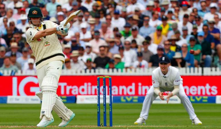 Ashes, second Test: Steve Smith unbeaten with 85, Australia 339/5 on stumps on first day