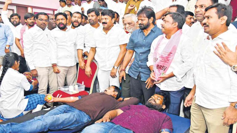 ఆప్యాయత కలిగిన నాయకులకు చిరునవ్వుల జయహో రామన్న కానుక – నమస్తే తెలంగాణ