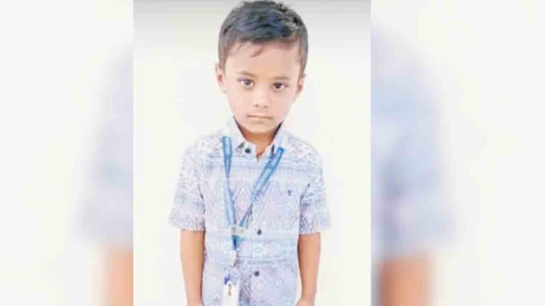 కుక్కల దాడిలో బాలుడి మృతి-Namasthe Telangana