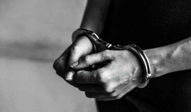 Gang posing as CID officials arrested in Hyderabad-Telangana Today