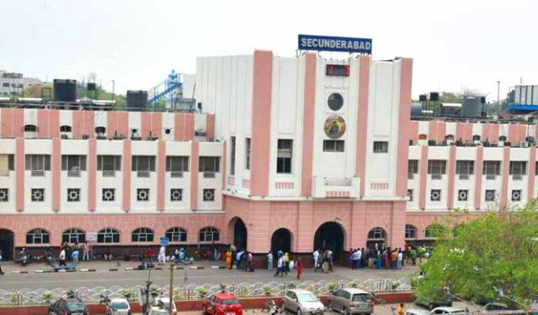 Bomb threat sparks panic at Secunderabad railway station eatery-Telangana Today