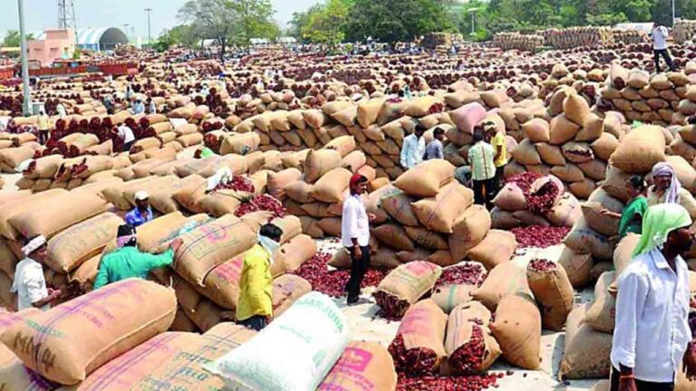 ఎనుమాముల మార్కెట్కు ఐదు రోజులు సెలవు-Namasthe Telangana