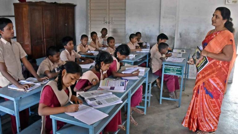 గురుకుల అభ్యర్థులతో సర్కారు చెలగాటం-Namasthe Telangana