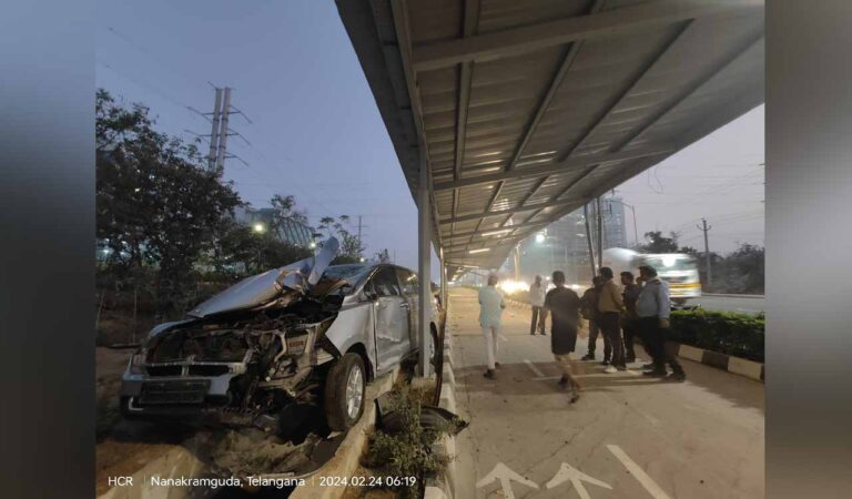 Car crashed into cycling track at Nanakramguda-Telangana Today