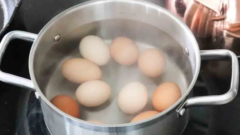 Tips | గుడ్లను ఉడకబెట్టేటప్పుడు పగిలిపోకుండా ఉండాలంటే… ఈ చిట్కాలను పాటించండి