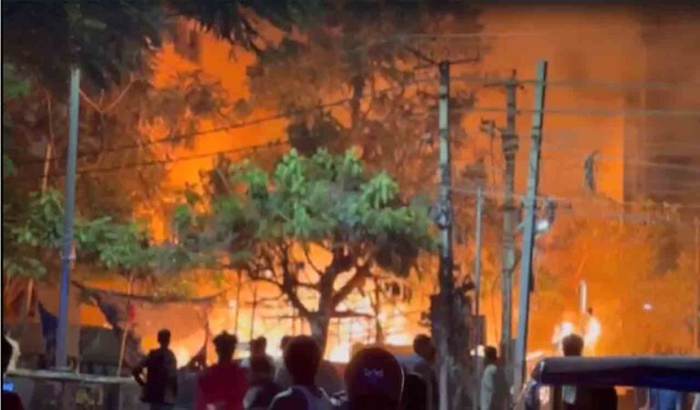 Major fire breaks out at Quthbullapur, four shops gutted-Telangana Today