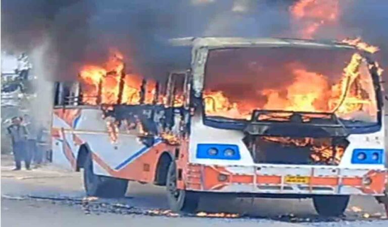 Miraculous escape for passengers as bus goes up in flames in Kerala-Telangana Today