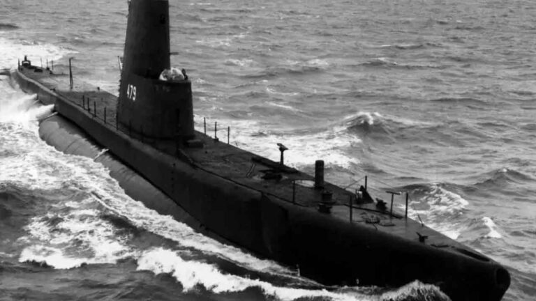 విశాఖ తీరంలో ఘాజీ శకలాలు-Namasthe Telangana