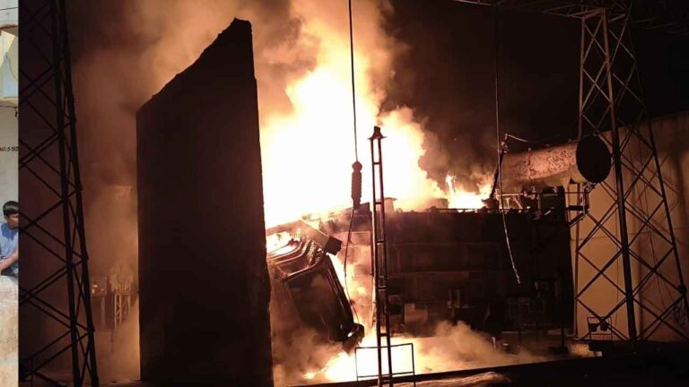 Fire accident | హనుమాపురం సబ్ స్టేషన్లో అర్ధరాత్రి అగ్నిప్రమాదం-Namasthe Telangana