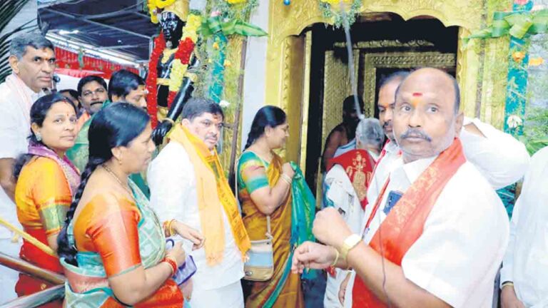 వైభవంగా బ్రహ్మోత్సవాలు