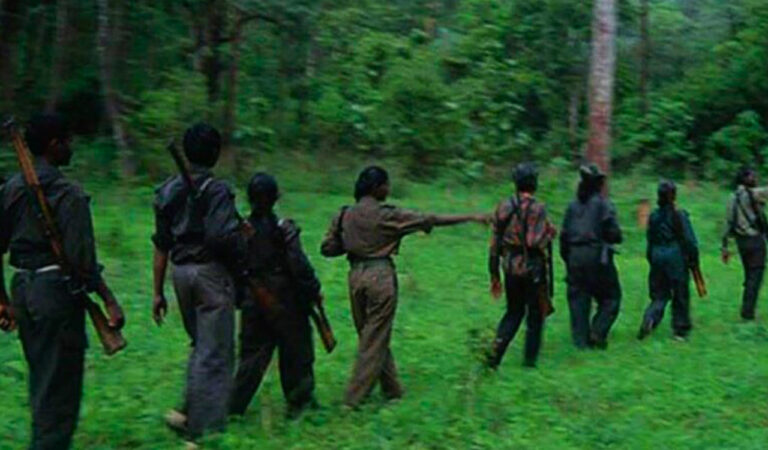 4 Naxalites killed in encounter with police in Maharashtra’s Gadchiroli-Telangana Today
