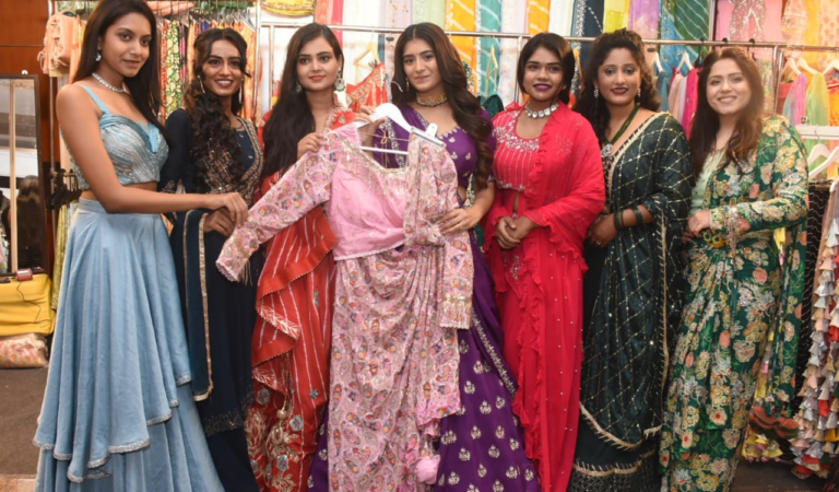 Actress Rashi Singh inaugurated Sutraa Exhibition-Telangana Today